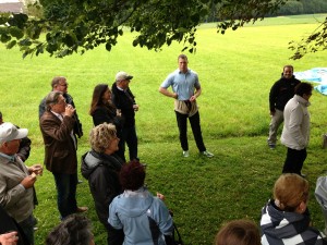 Fanklub-Leg-die-Sempachs-flach